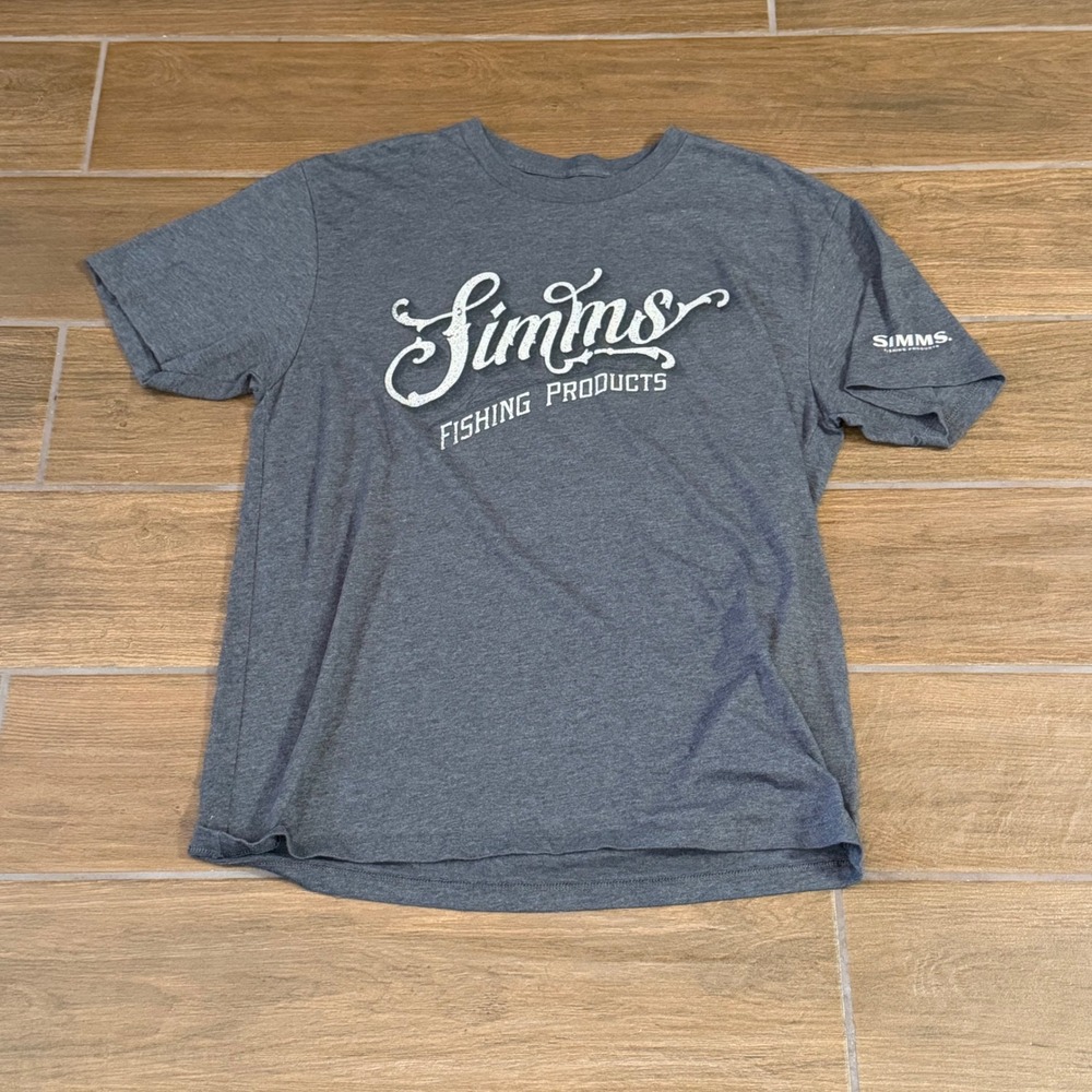 Simms Fishing Products Graphic T-Shirt Mens Medium Gray Short Sleeve Logo Tee